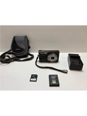 Nikon Coolpix S630 12.0 MP 7x Optical Zoom Compact Digital Camera Black - Tested